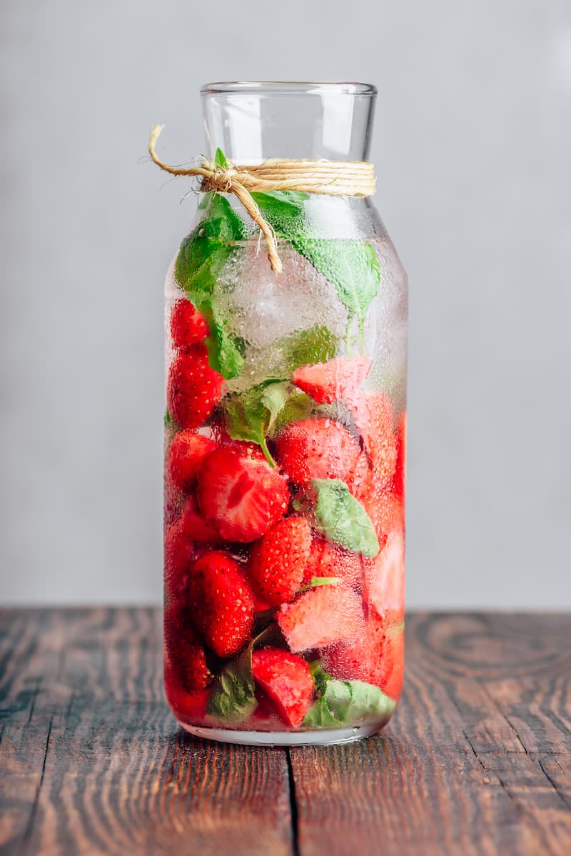 Água de Coco Refrescante com Frutas Vermelhas