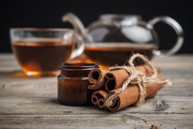 Chá de Hibisco com Canela: Refrescante e Delicioso - Receitas de ...