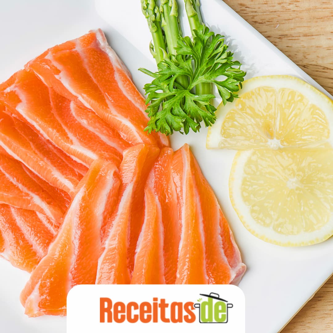 Sashimi de Salmão com Limão e Gergelim
