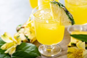 Smoothie Refrescante de Abacaxi com Limão