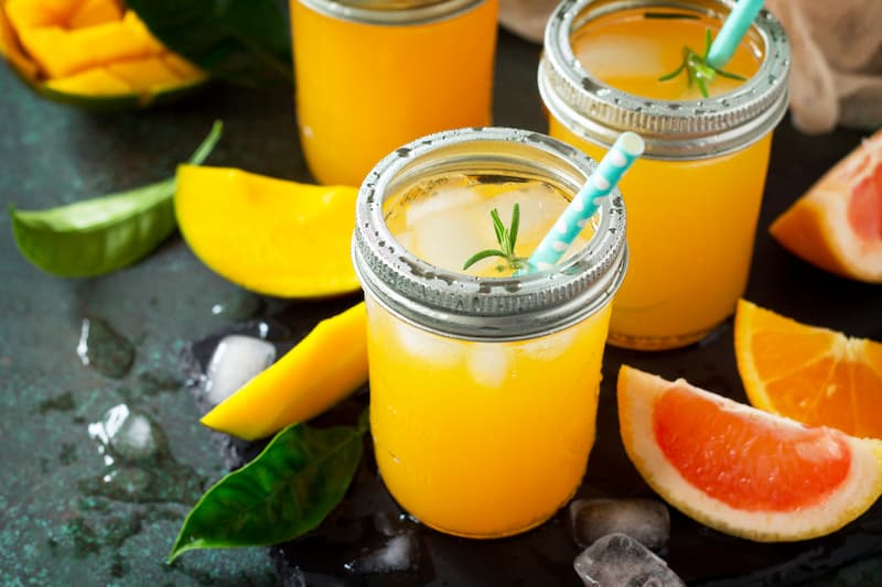 Smoothie Refrescante de Manga com Laranja