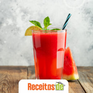 Suco Refrescante de Melancia com Hortelã