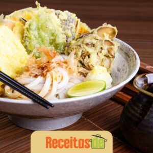 Tempura Udon com Camarão e Legumes