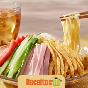 Hiyashi Chuka (Macarrão Frio Japonês)