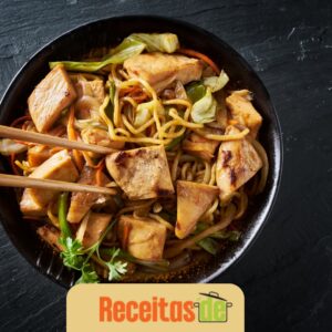 Niku Soba Macarrão Japonês com Carne