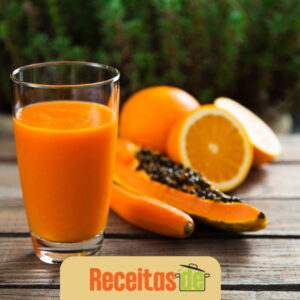 Suco de Laranja com Mamão Refrescante