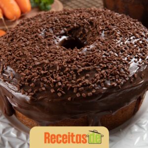 Bolo de Cenoura com Cobertura de Chocolate
