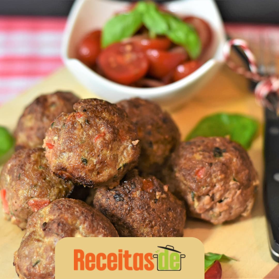 Bolinho de Carne Moída com Hortelã
