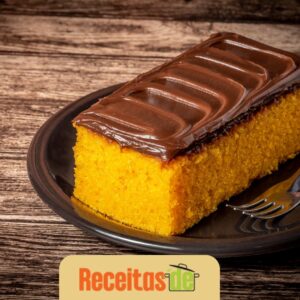 Bolo de Cenoura com Creme de Leite