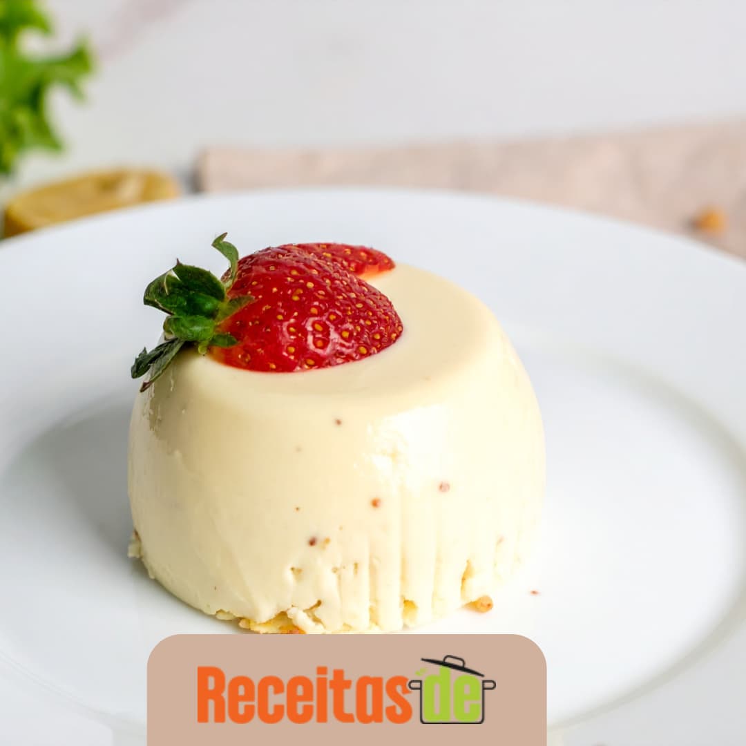 Gelatina Cremosa com Morangos