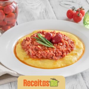 Polenta Cremosa com Carne Moída
