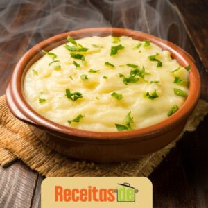 Purê de Batata Cremoso com Bacalhau Desfiado