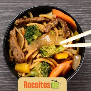 Yakisoba Delicioso e Fácil