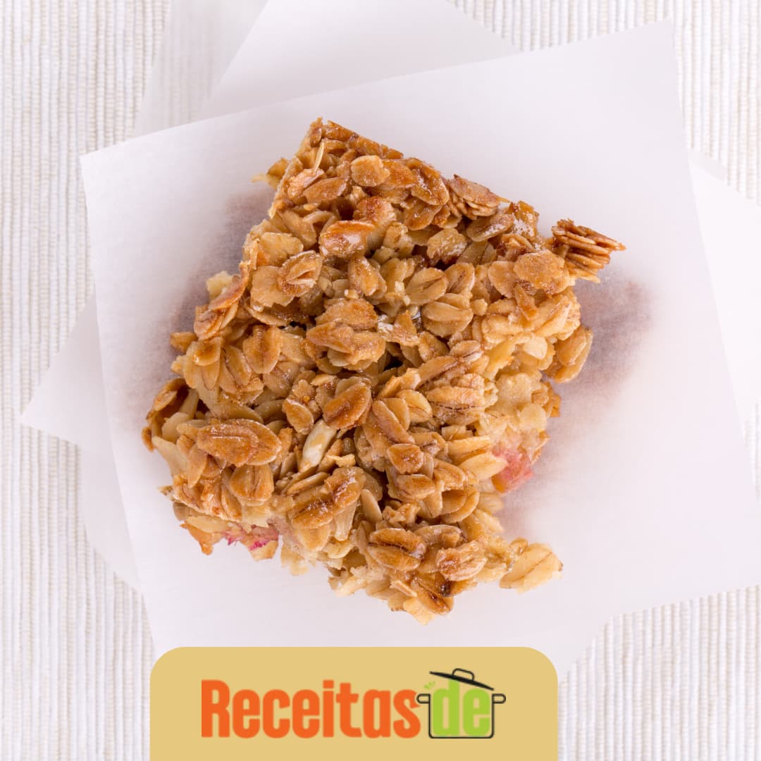 Bolo de Granola com Mel