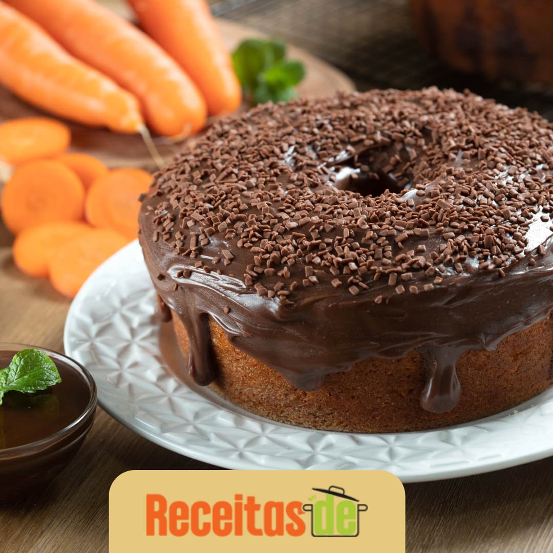 Receita de Bolo de Cenoura Clássico