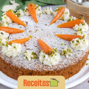 Receita de Bolo de Cenoura com Cobertura de Cream Cheese