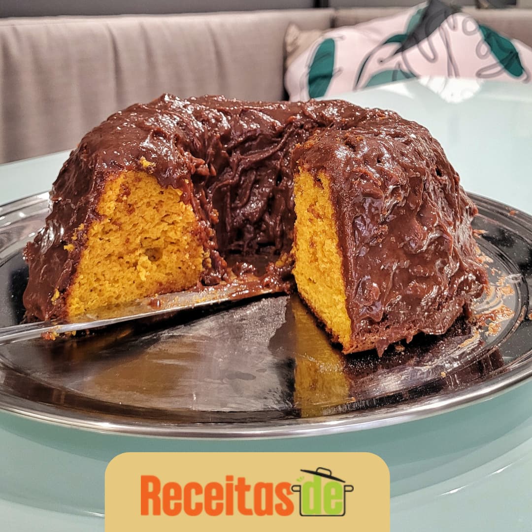 Receita de Coisinha Provocante Bolo de Cenoura com Cobertura de Chocolate (1)