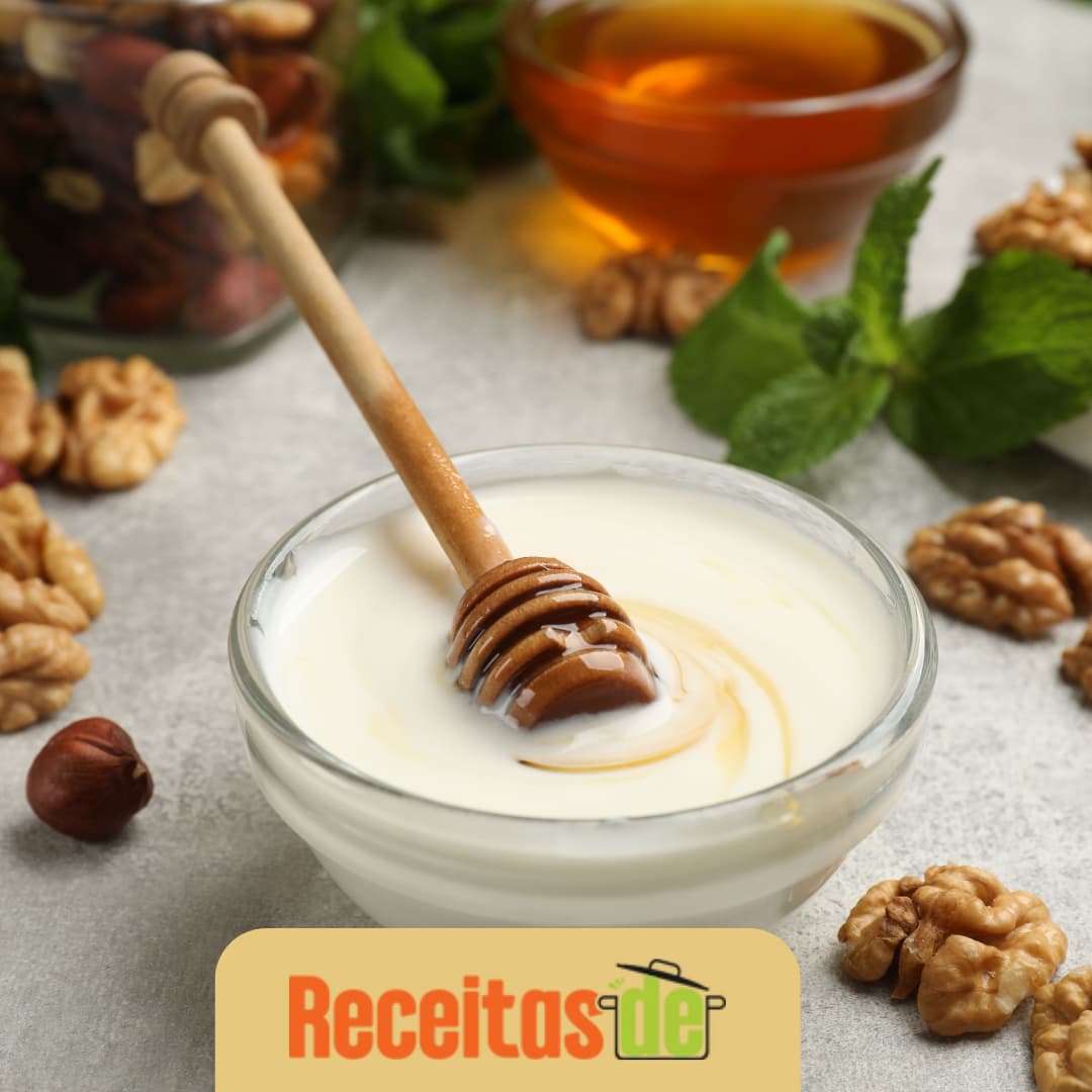 Receita de Iogurte Caseiro Cremoso e Delicioso