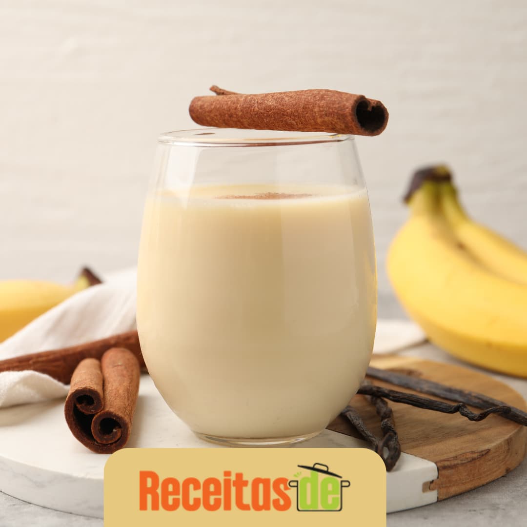Receita de Leite Quente de Banana com Canela
