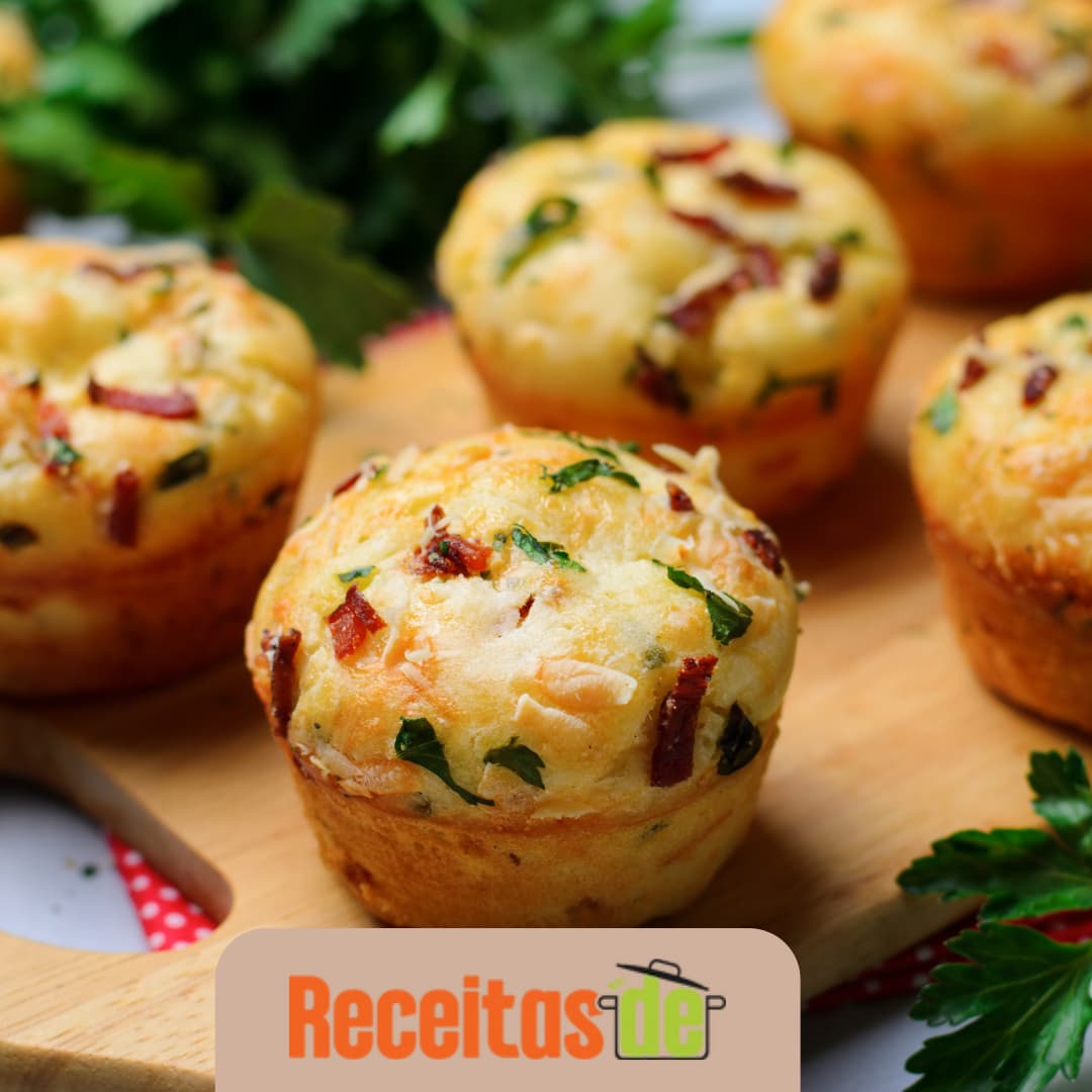 Receita de Muffin Salgado Low Carb com Queijo e Ervas