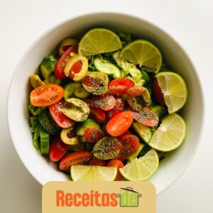 Receita de Salada Tropical Refrescante
