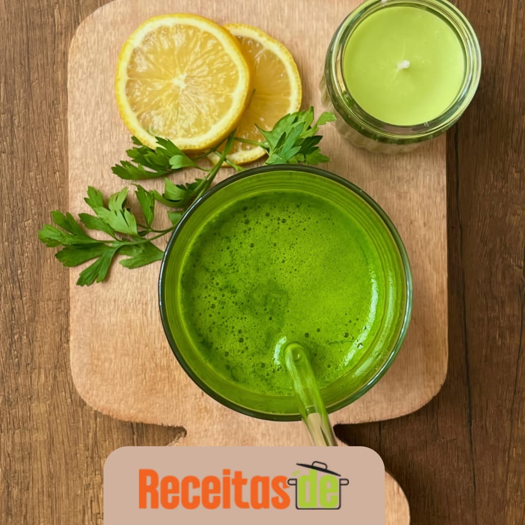 Receita de Suco Detox Verde Revitalizante