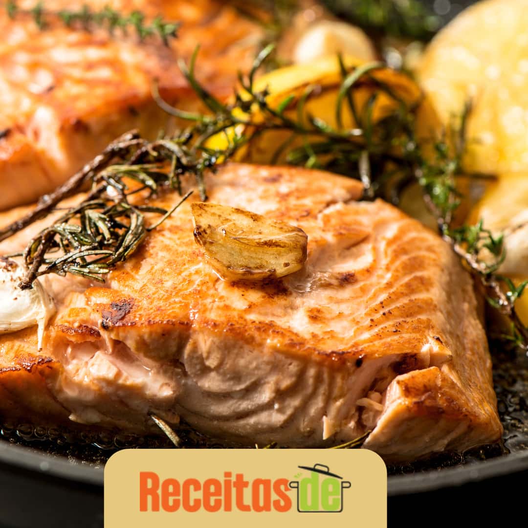 Salmão Assado com Limão e Ervas