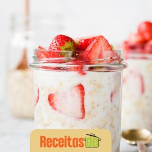 Selecionar Overnight Oats de Morango e Abacaxi Overnight Oats de Morango e Abacaxi