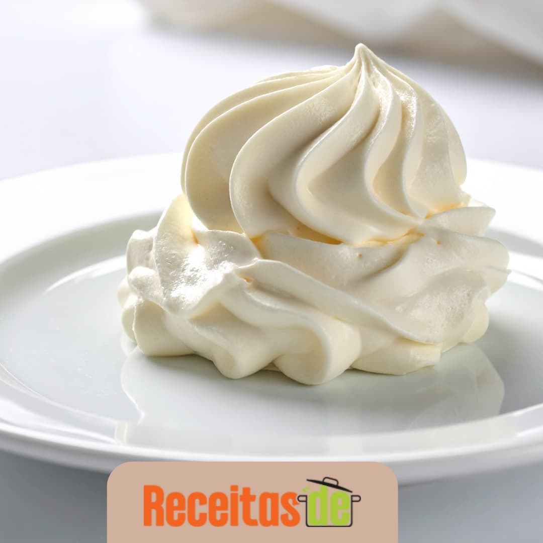 Selecionar Receita de Chantilly Tradicional Receita de Chantilly Tradicional