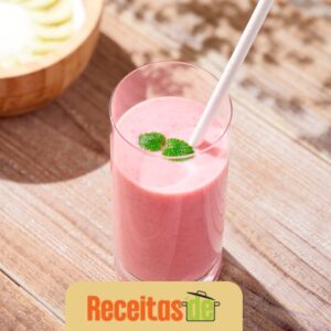 Selecionar Receita de Vitamina de Morango com Leite Condensado Receita de Vitamina de Morango com Leite Condensado