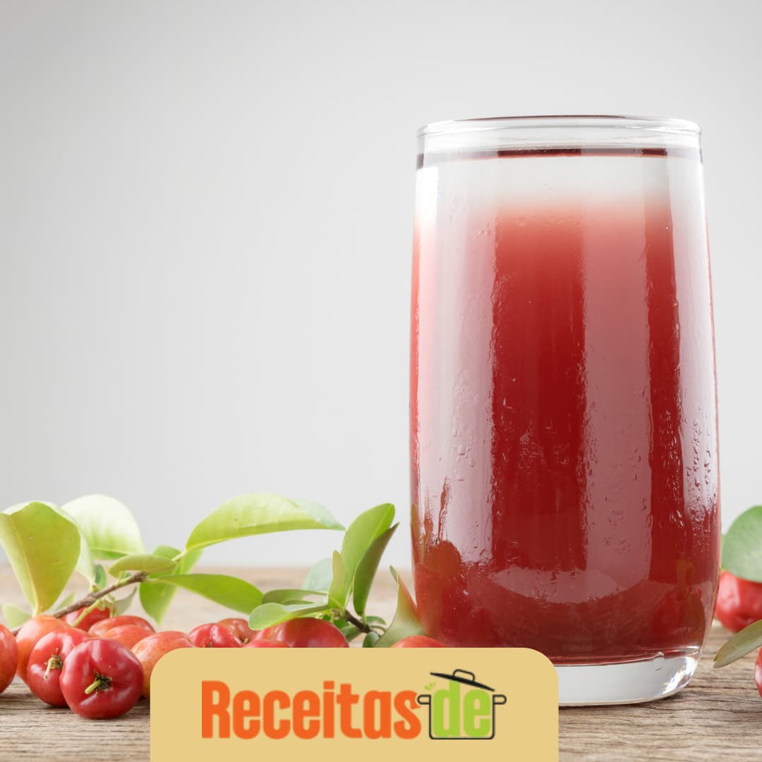 Suco Detox Abacaxi, Acerola e Hortelã