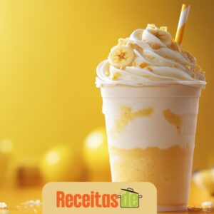 Vitamina Cremosa de Banana com Chantilly