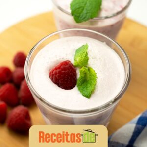Vitamina Refrescante de Iogurte com Frutas