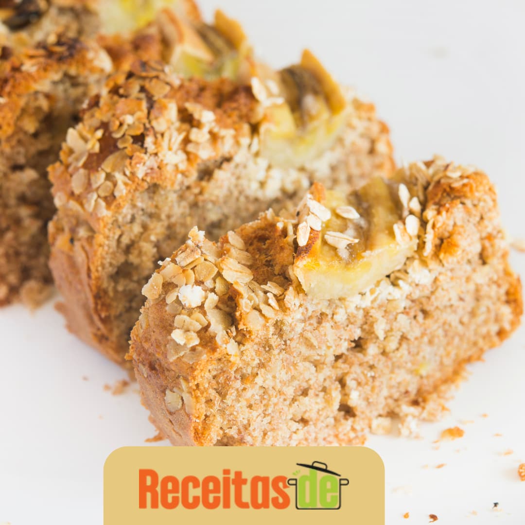 Bolo de Maçã e Banana com Aveia